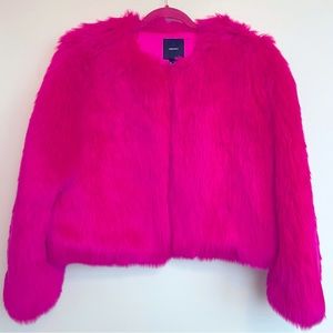 Like New. Cropped faux fur hot pink jacket